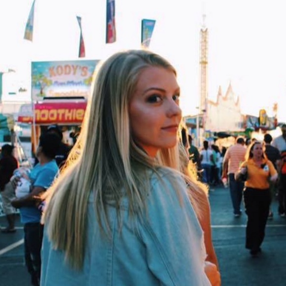 Meet your Posher, Peyton - Picture 1 of 1